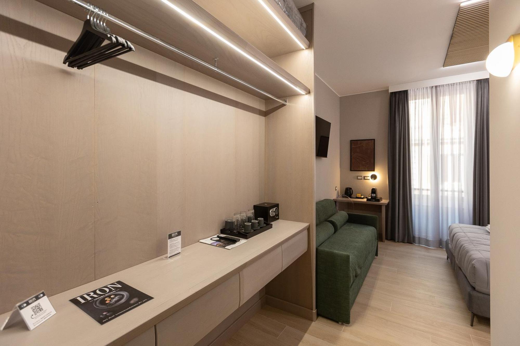 Iron Luxury Rooms Rzym Zewnętrze zdjęcie